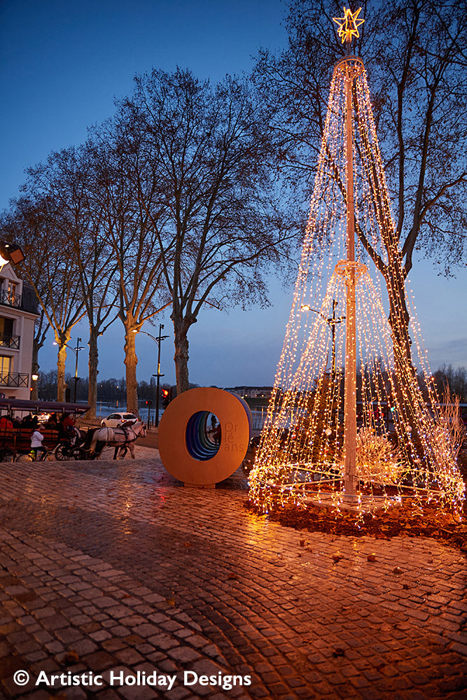 Double Cone Tree (warm white) - 32ft