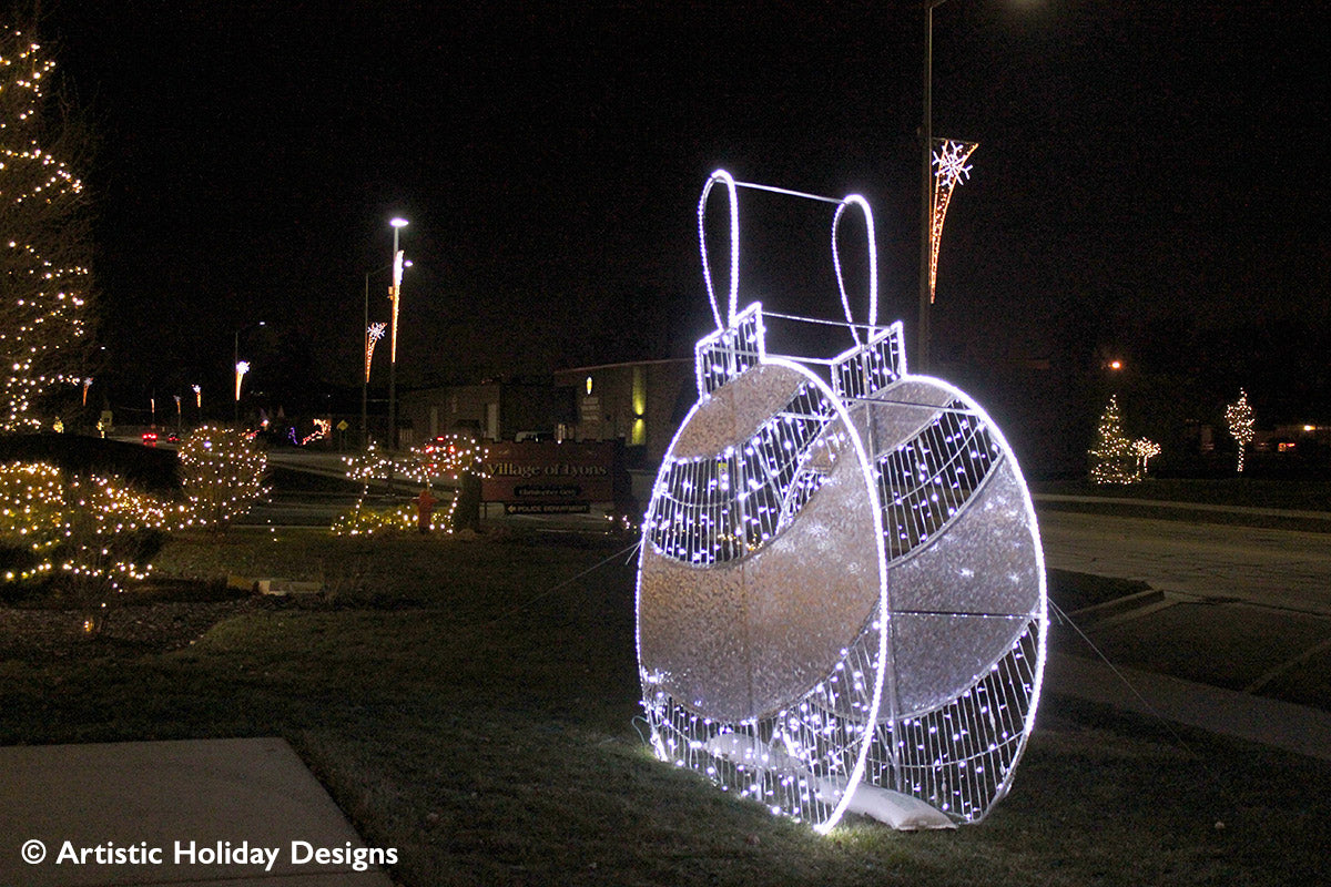 2D/3D Enchanted Pure White Ornament - 9.8ft