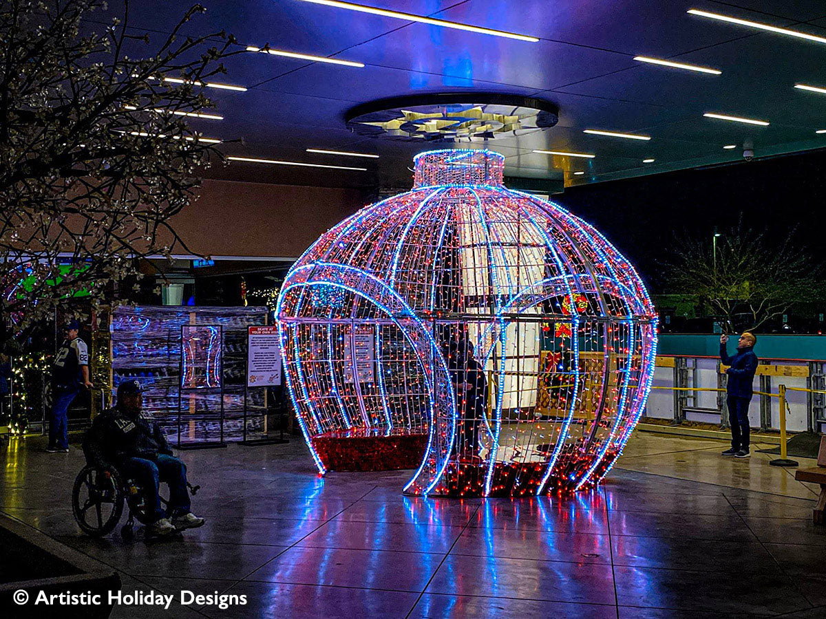 Walk thru, Sit in Ornament (red) - 14.76ft