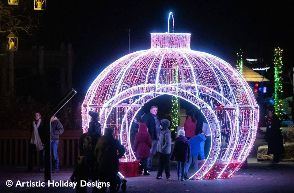 Walk thru, Sit in Ornament (red) - 14.76ft