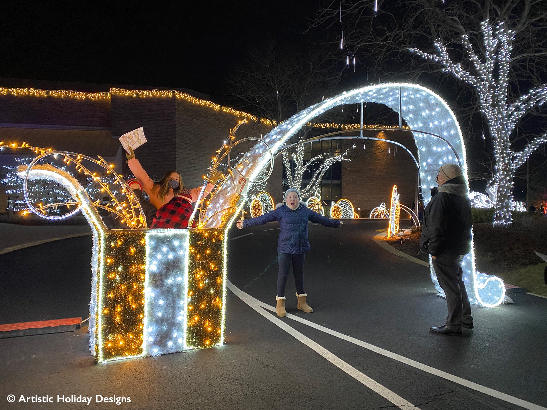 Animated Giftbox Ribbon - 9.84ft