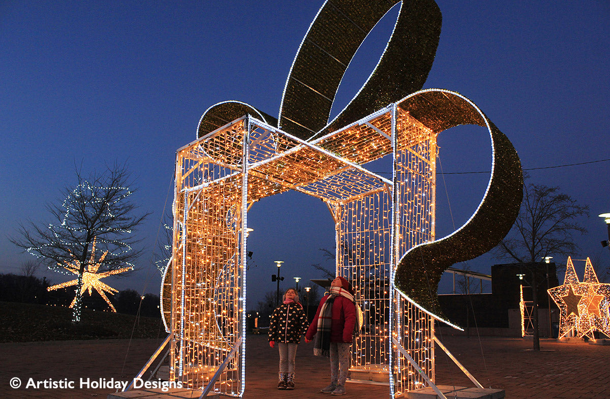 Royal Walk Thru Giftbox - 16.4ft