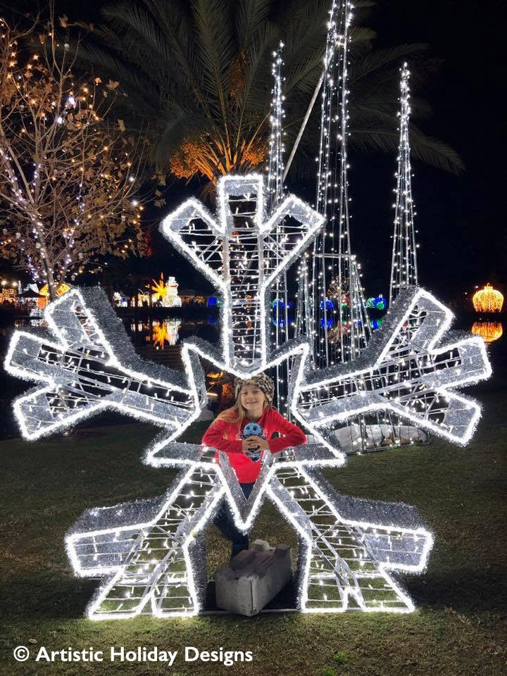 Majestic White Snowflake - 6.5ft