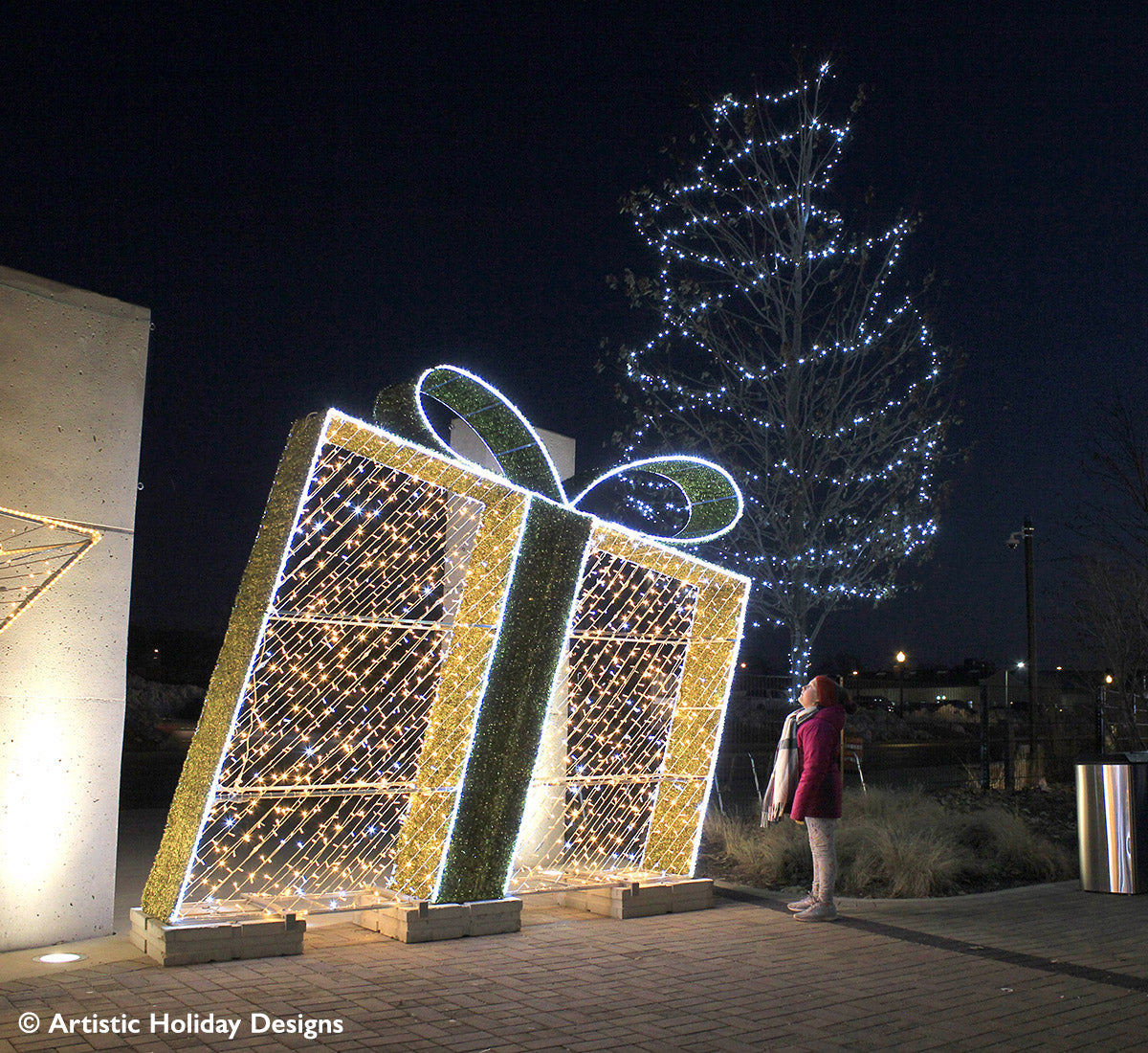 Large Majestic Giftbox - 9.8ft