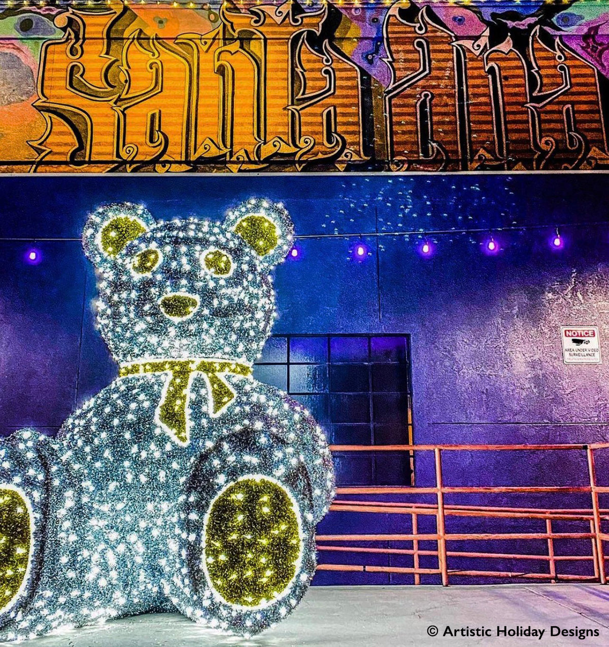 Silver 3D Teddy - 9.8ft